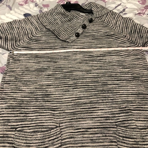 Sweater - Picture 2 of 10